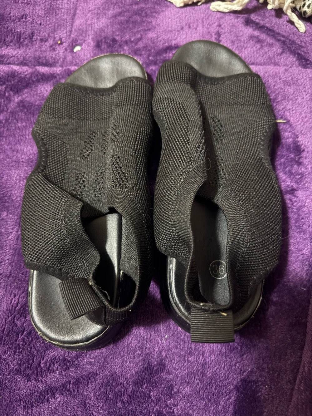 Source Unknown Black Knit Slip-On Women's Sandals